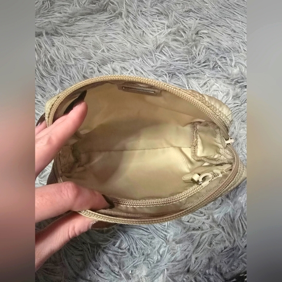 Prada Beige Small Cosmetic 💄 Pouch (EUC)(SEE PICS)(224) - Picture 5 of 9